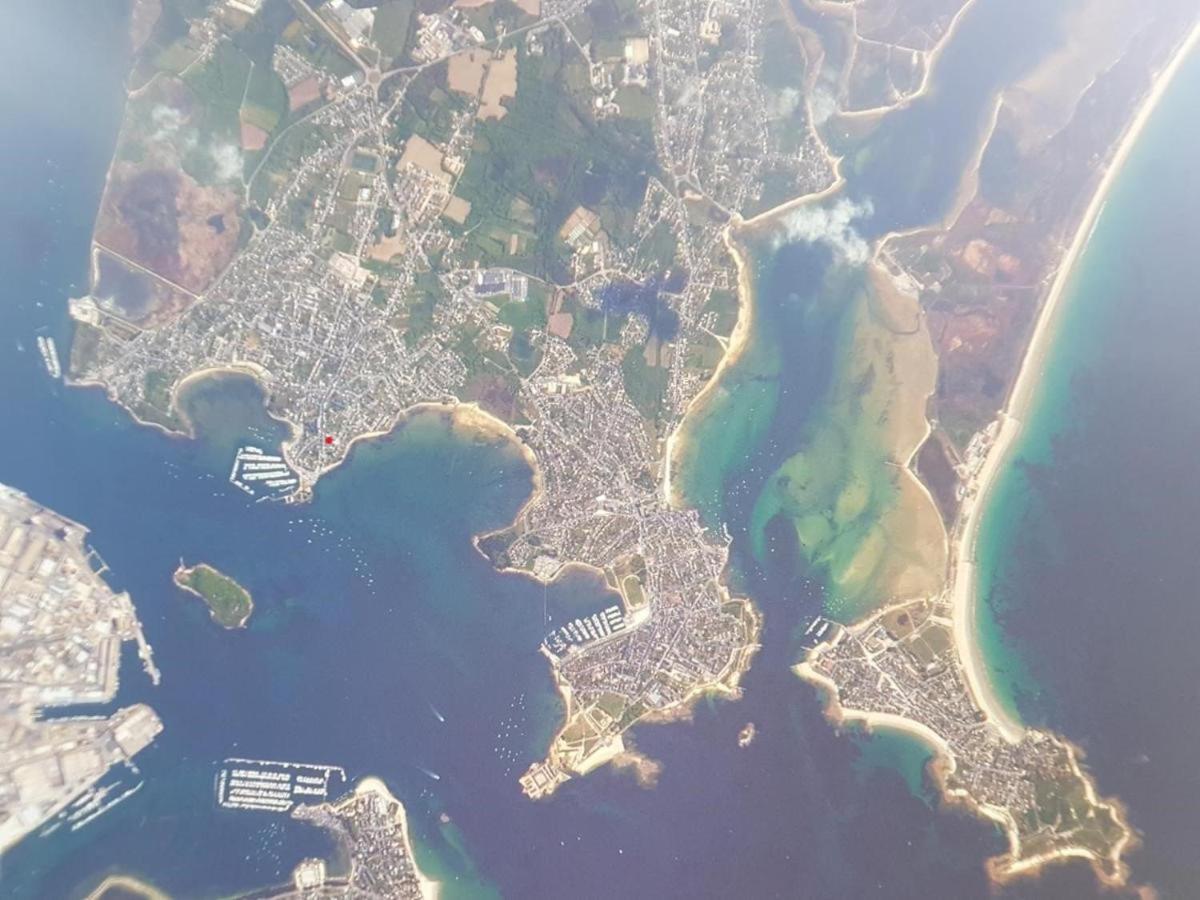 Le Kenav - Studio A 300 M Du Port Locmiquélic Kültér fotó